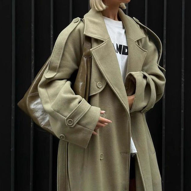 Manteau Long en Laine Cintrée et Élégante