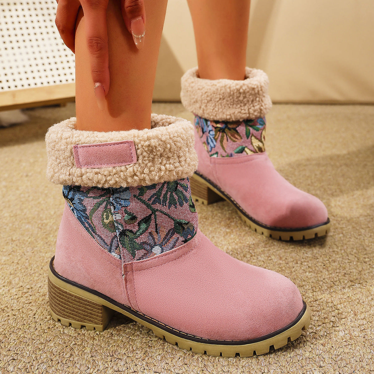Bottes Hiver Brodées Style Ethnique - Plateforme Confort et Doublure Coton Chaud