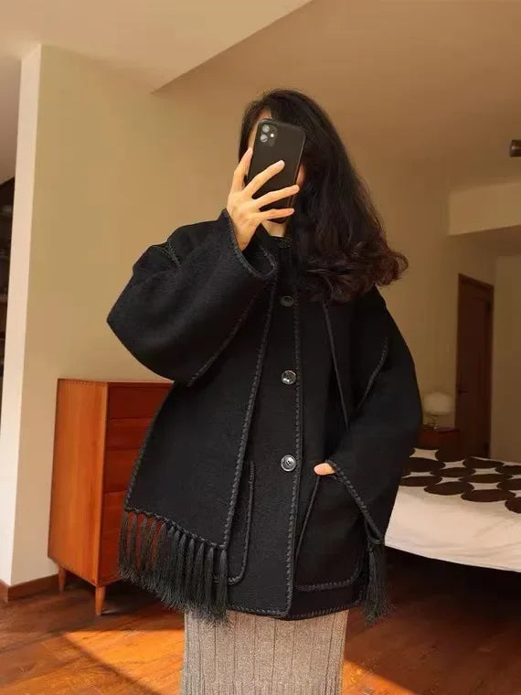 Blouson noir à ornements brodés